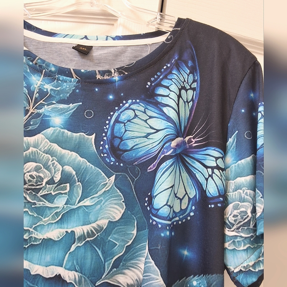 Blue Floral Butterfly, NWOT,Graphic Women's Top - Picture 6 of 7